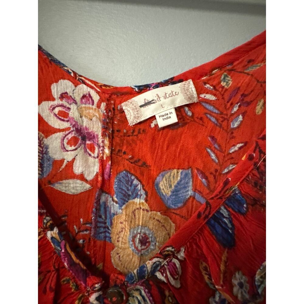 NEW Womens Size L Altar'd State Red Floral Crop Top Button Tie Front Sleeveless - Picture 2 of 5